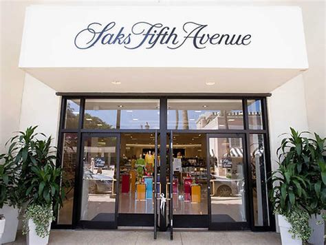 saks fifth avenue fort worth.